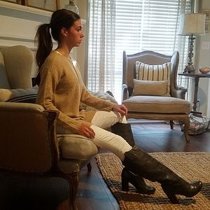 NWOT Women's Frye boots